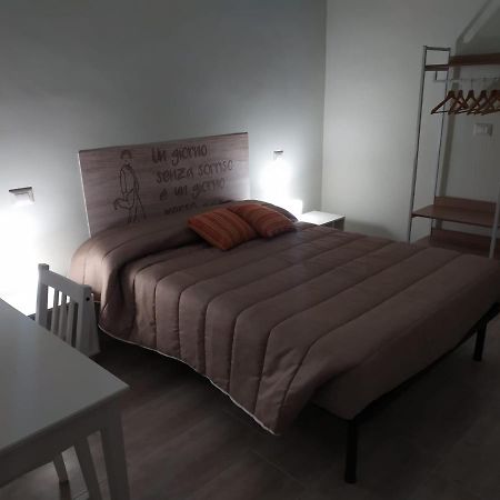 Dimora Sorriso Apartment Bari Exterior photo