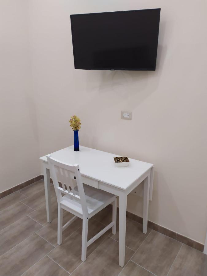 Dimora Sorriso Apartment Bari Exterior photo