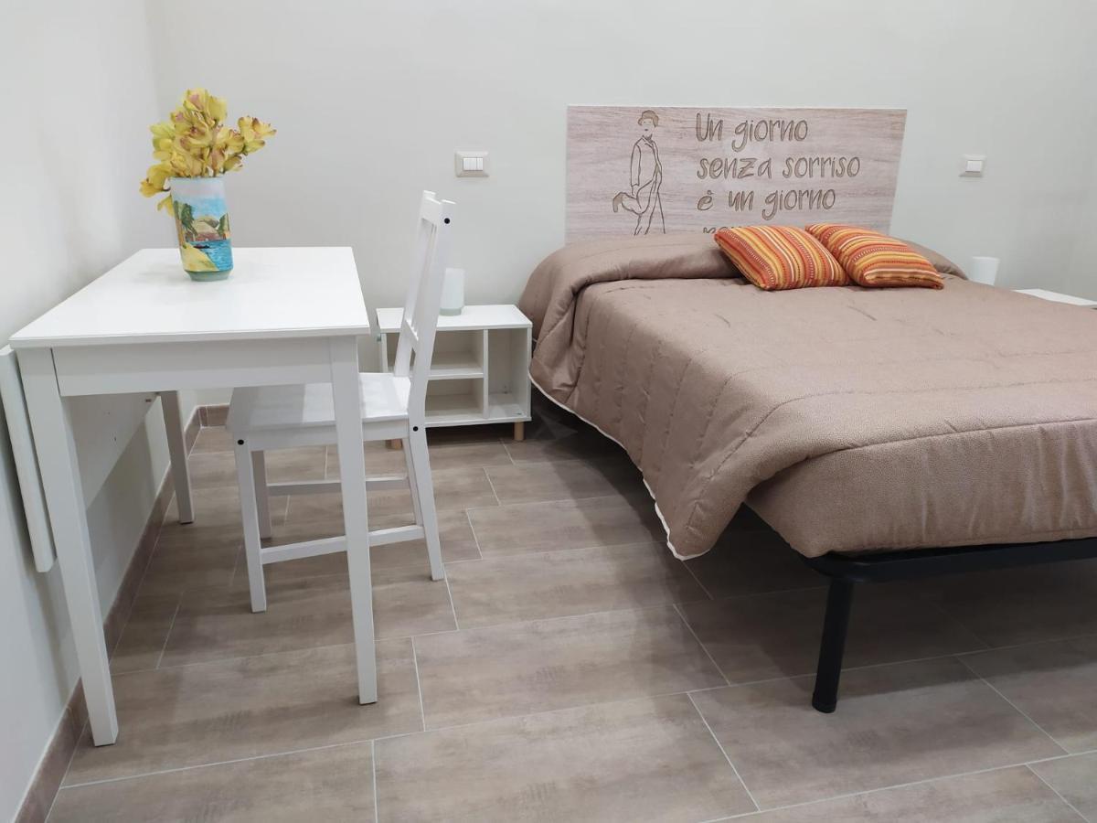 Dimora Sorriso Apartment Bari Exterior photo